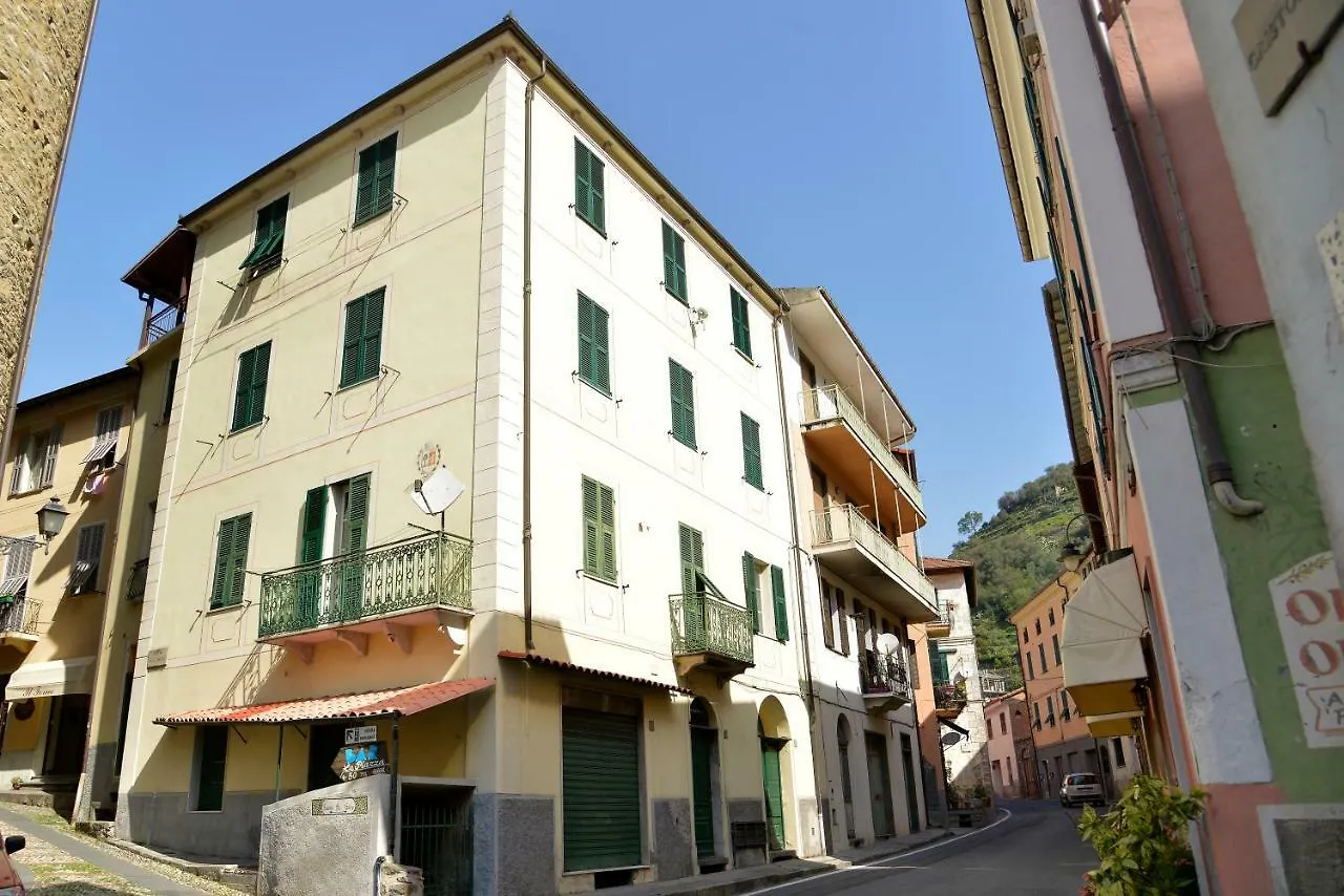 Il Ricamo Apartment Badalucco Italy